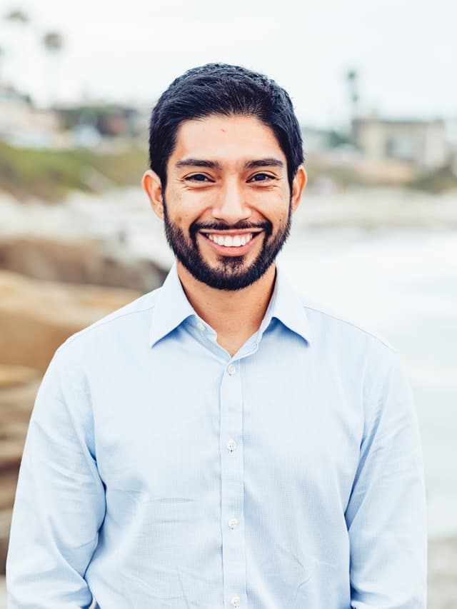 Dr. Arash Adami